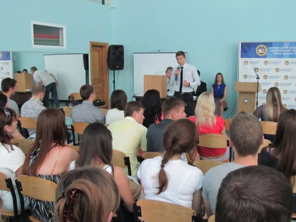 Konstantin Loboychenko (Department of Family, Youth and Sport of the Kharkiv city council) presents his experience