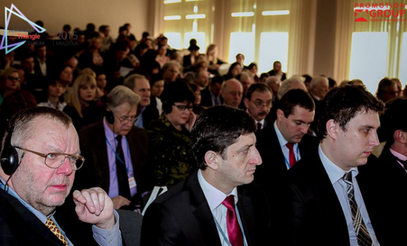 Photo 2: Participants. "Promoting the knowledge triangle in Moldova" listen to the presentations